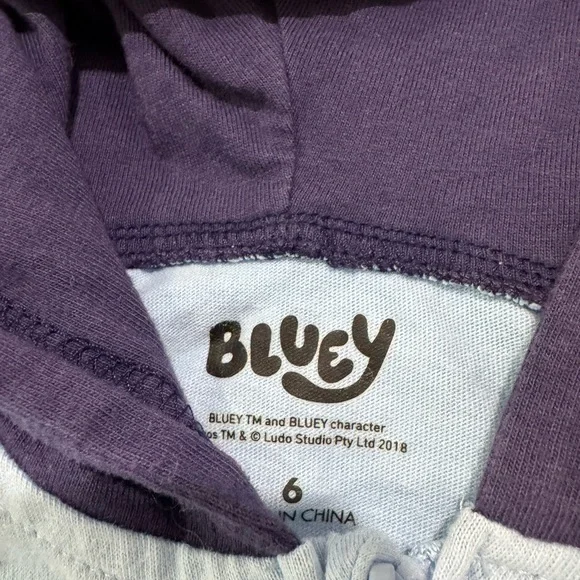 Bluey one piece pajama - Picture 3 of 4